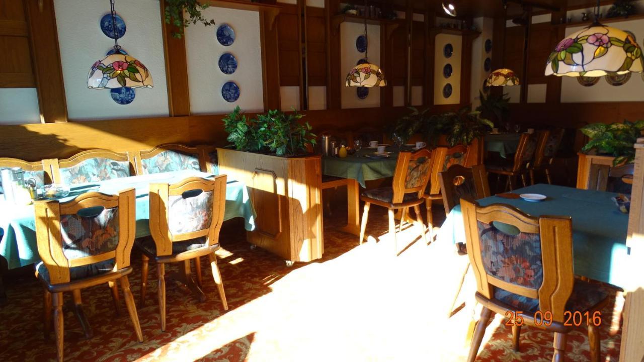 Bed & Breakfast Hotel Helga Hein Düsseldorf Eksteriør billede