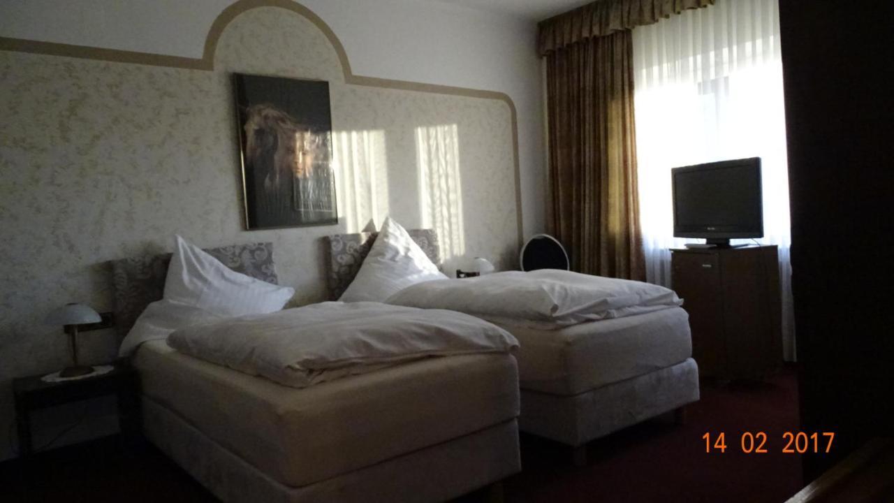 Bed & Breakfast Hotel Helga Hein Düsseldorf Eksteriør billede