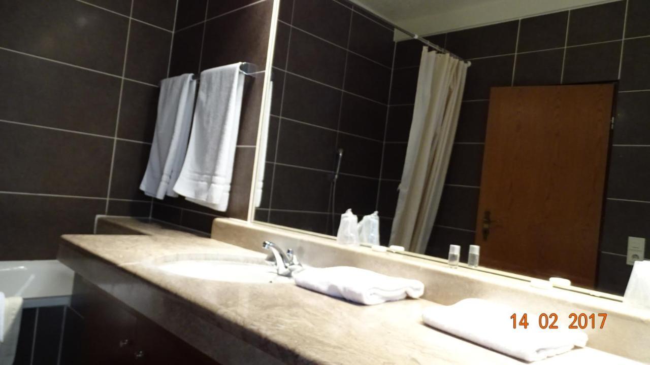Bed & Breakfast Hotel Helga Hein Düsseldorf Eksteriør billede